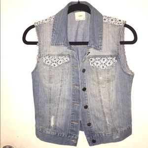 Harper Distressed Denim Vest Medium